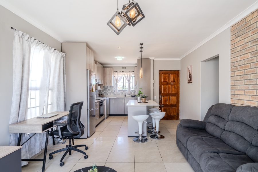 5 Bedroom Property for Sale in Ottery Western Cape